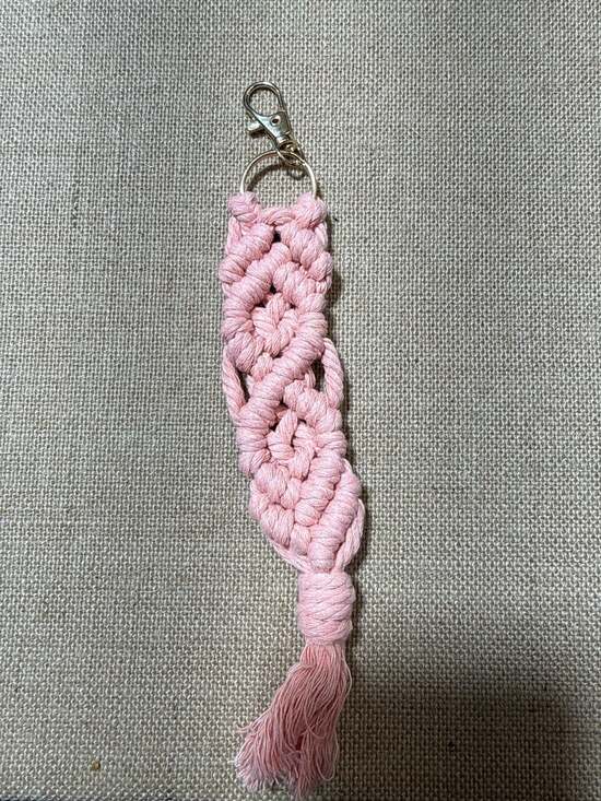Macrame KeyChain - Picture 1 of 2